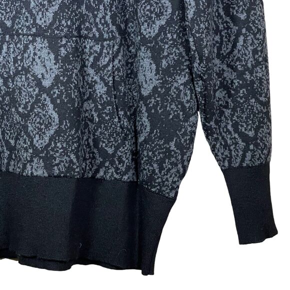 John + Jenn Size S Dylan Hoodie Tunic Sweater Pullover Black Gray Python Print - Picture 11 of 13